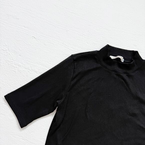 Liyo Hon Black Mock Neck Half Sleeve Stretch Top, Size Medium - Picture 2 of 5